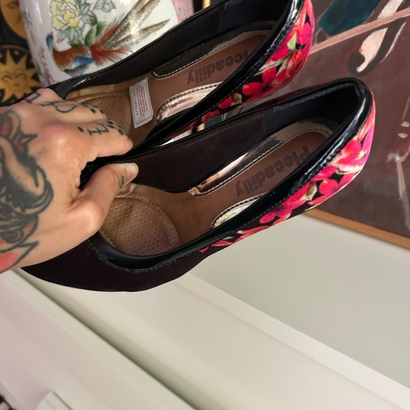 Picadilly Fashion Black and Pink Floral Heels 6 - Picture 4 of 16